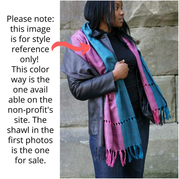 3/$24! "Ties That Bind" Fair Trade Alpaca Shawl - Picture 4 of 4